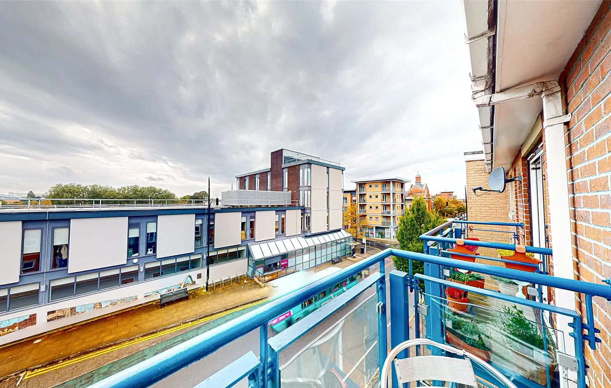 2 bedroom apartment for sale - Bentley Hurst