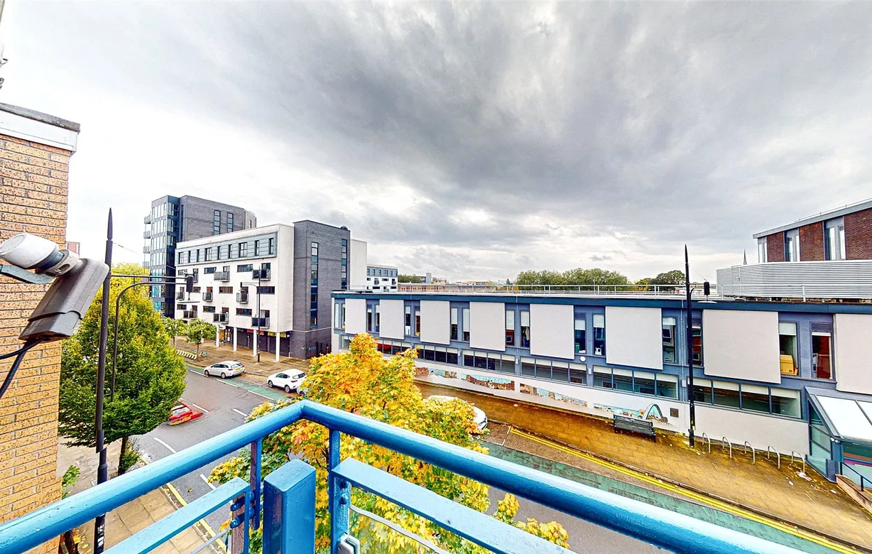 2 bedroom apartment for sale - Bentley Hurst