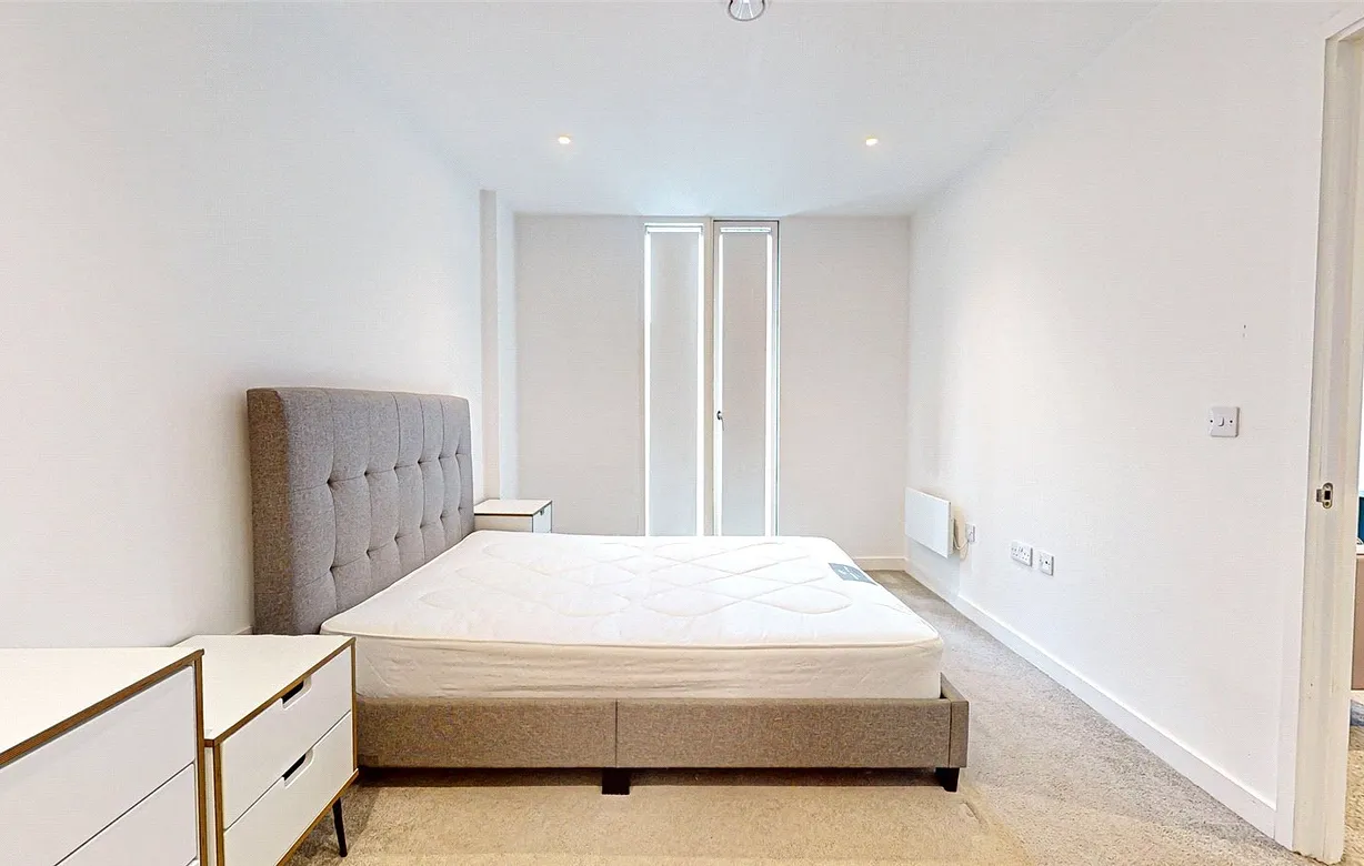 2 bedroom apartment to rent - Bentley Hurst