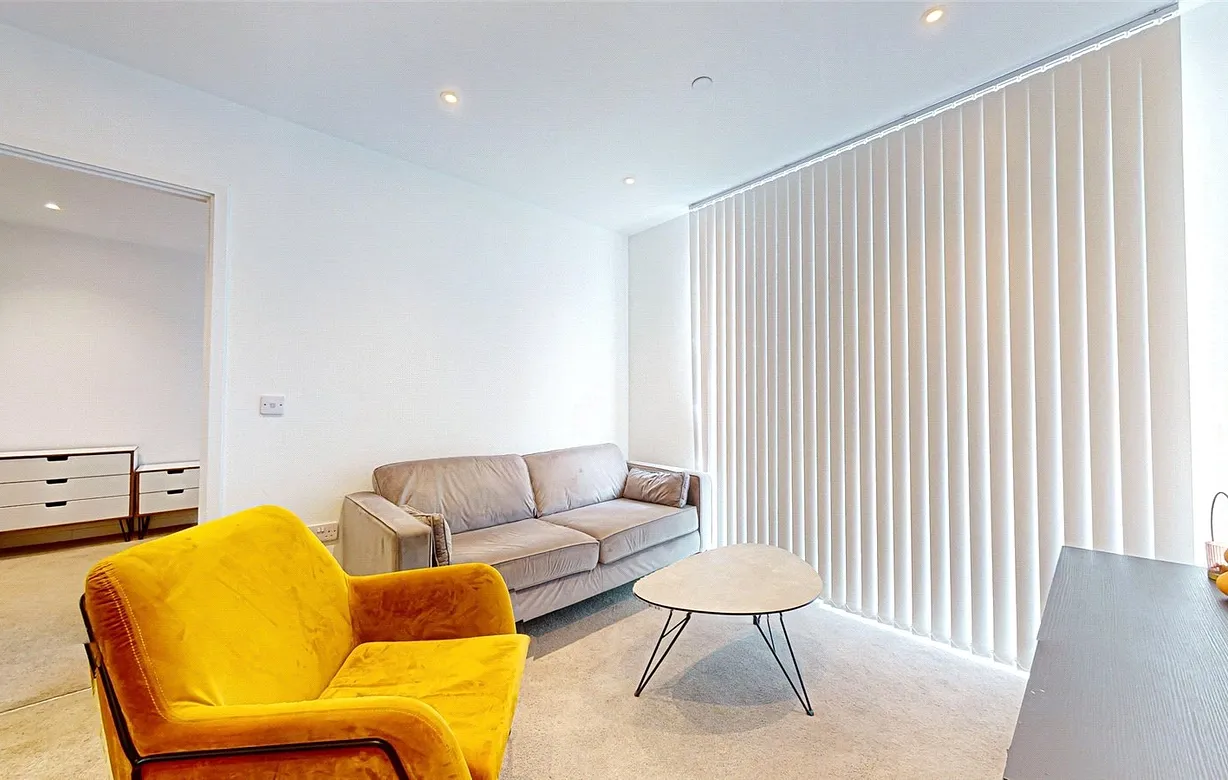 2 bedroom apartment to rent - Bentley Hurst