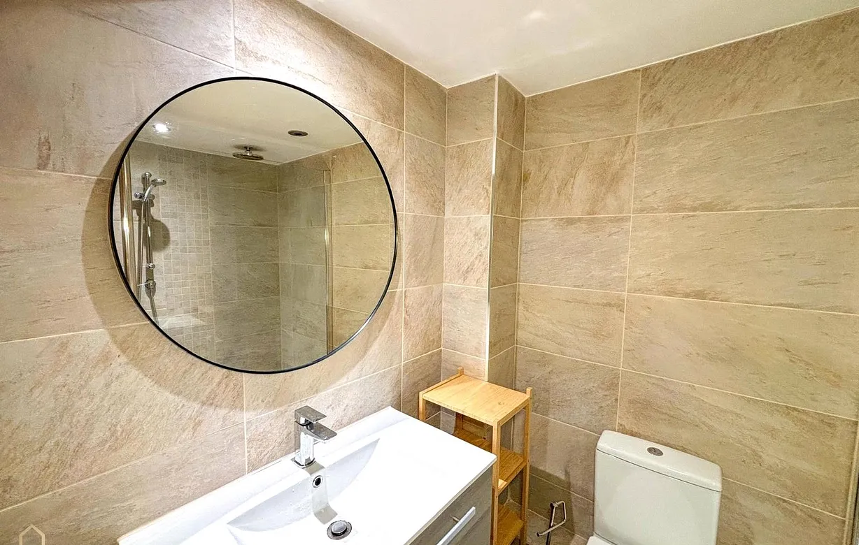 2 bedroom apartment to rent - Bentley Hurst