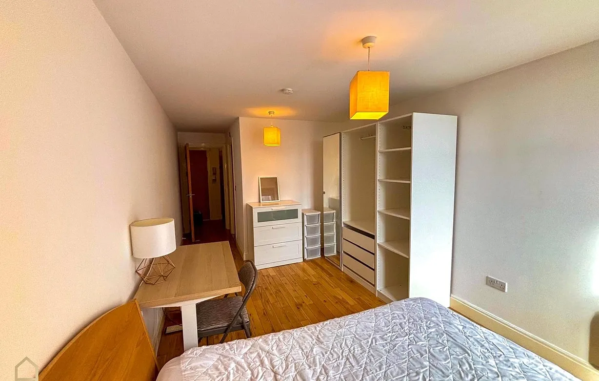 2 bedroom apartment to rent - Bentley Hurst