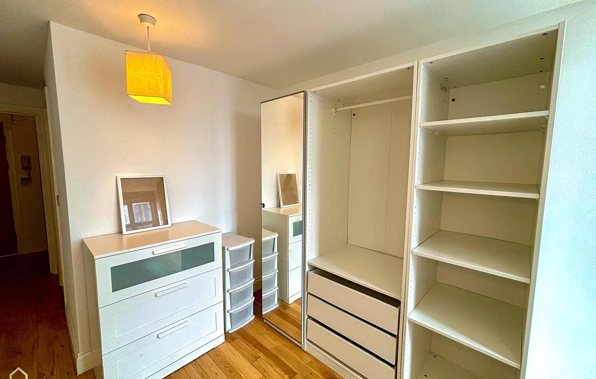 2 bedroom apartment to rent - Bentley Hurst