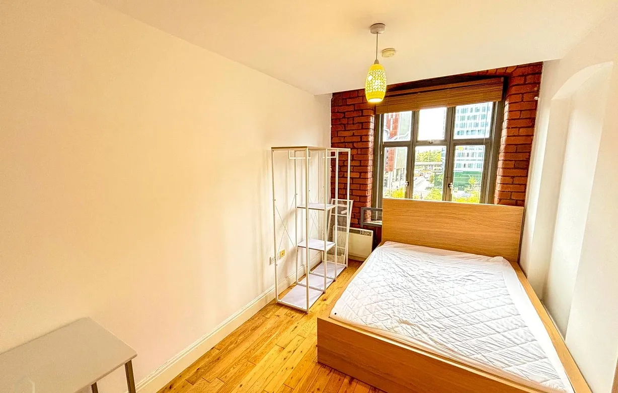 2 bedroom apartment to rent - Bentley Hurst