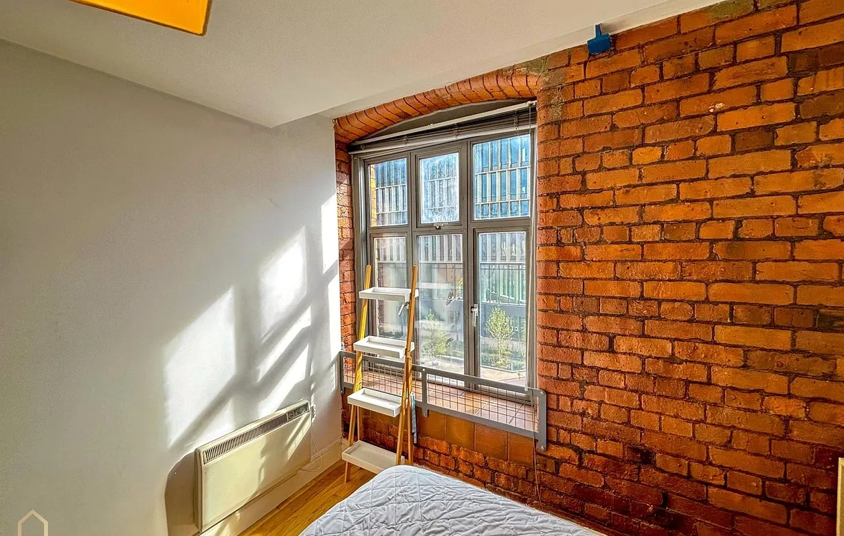 2 bedroom apartment to rent - Bentley Hurst