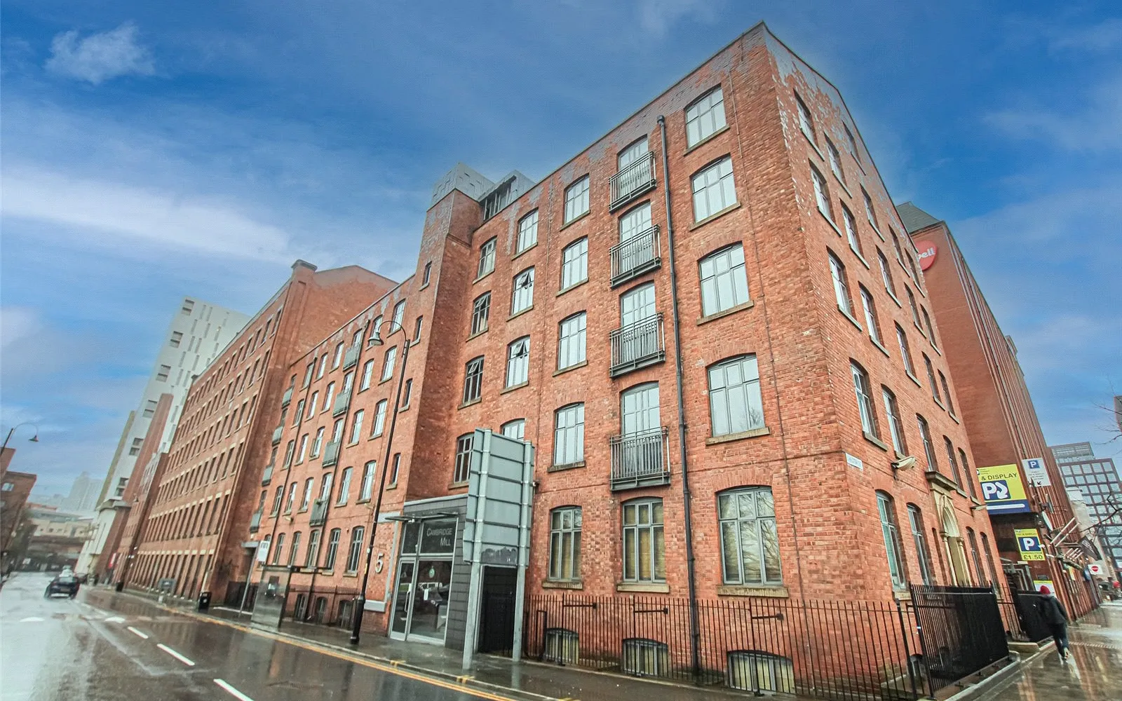 2 bedroom apartment to rent - Bentley Hurst