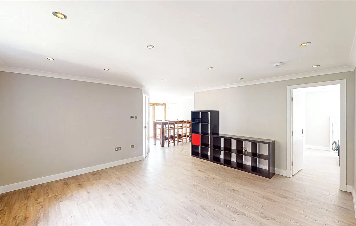 3 bedroom apartment to rent - Bentley Hurst