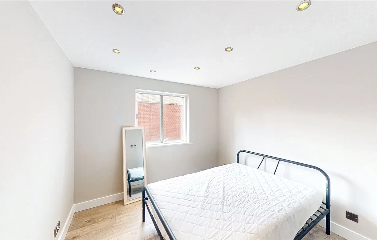 3 bedroom apartment to rent - Bentley Hurst