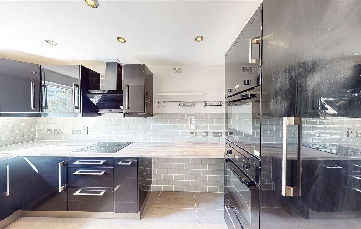 3 bedroom apartment to rent - Bentley Hurst