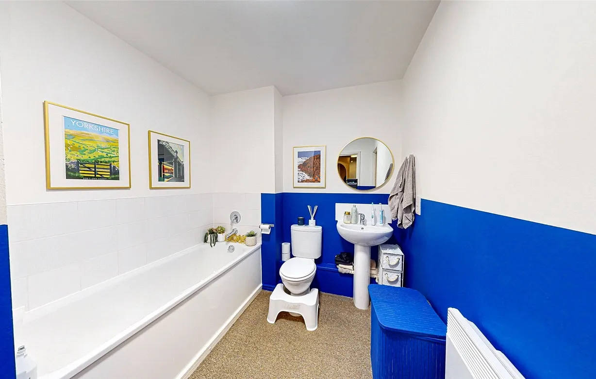 2 bedroom apartment for sale - Bentley Hurst