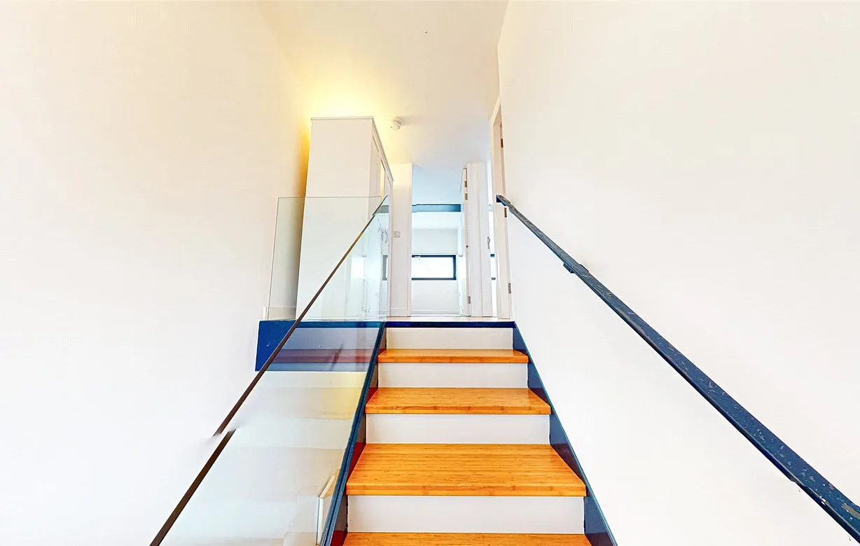 2 bedroom apartment to rent - Bentley Hurst