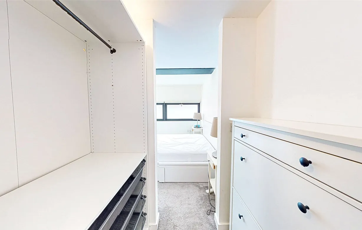 2 bedroom apartment to rent - Bentley Hurst