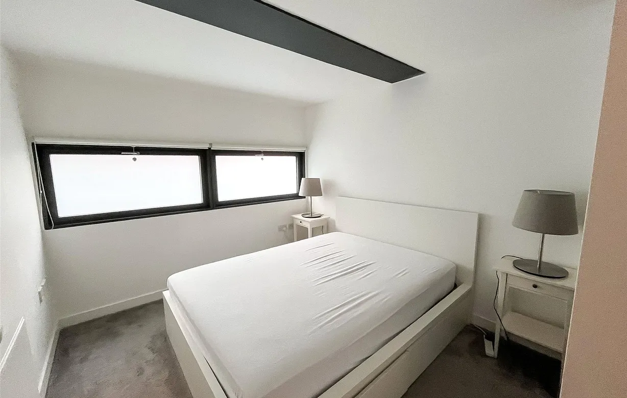 2 bedroom apartment to rent - Bentley Hurst