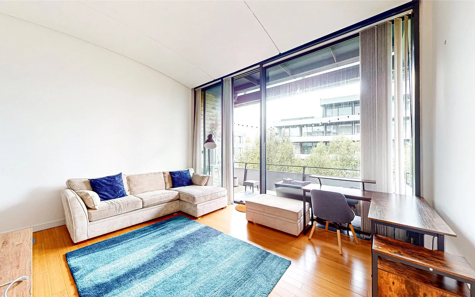 2 bedroom apartment to rent - Bentley Hurst