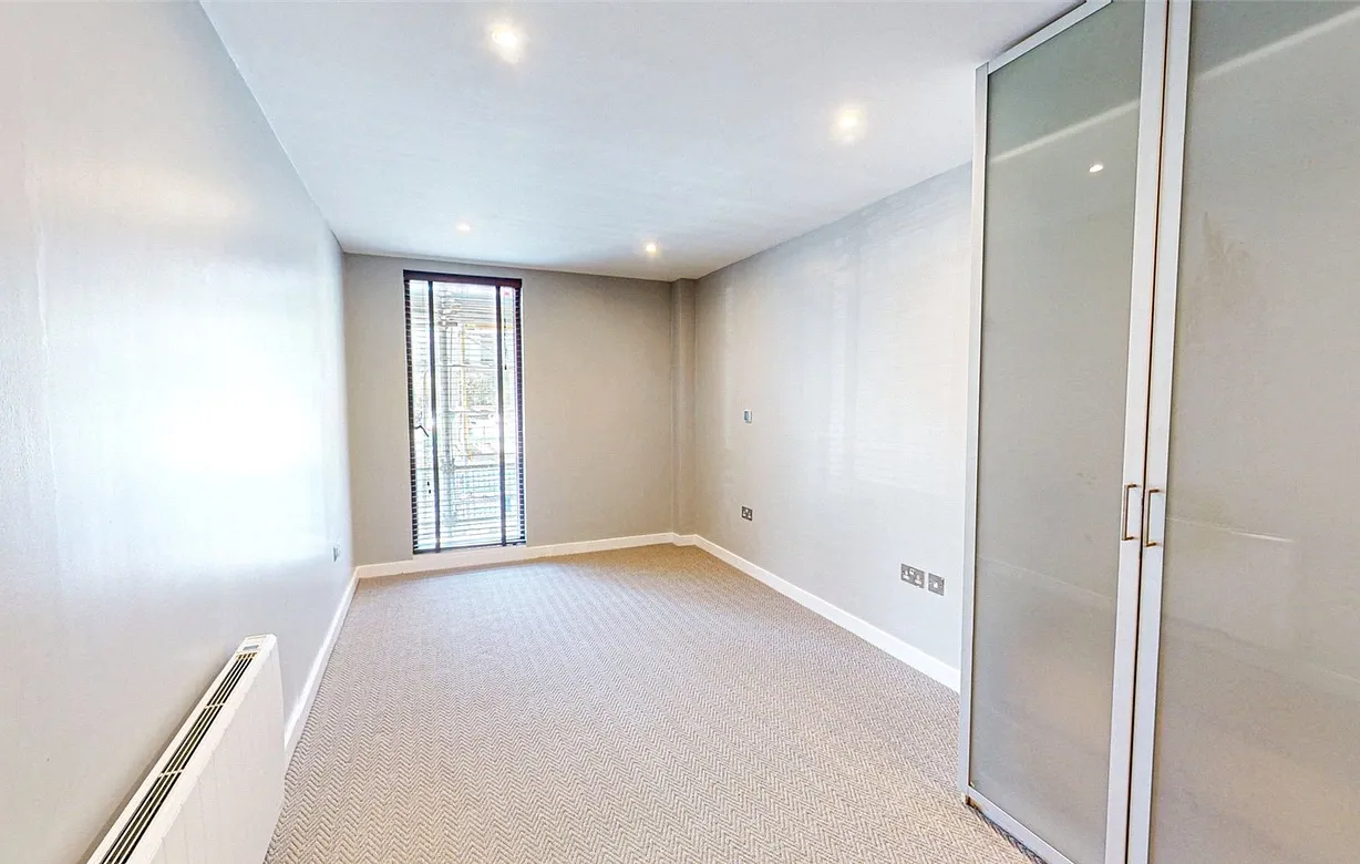 2 bedroom apartment for sale - Bentley Hurst