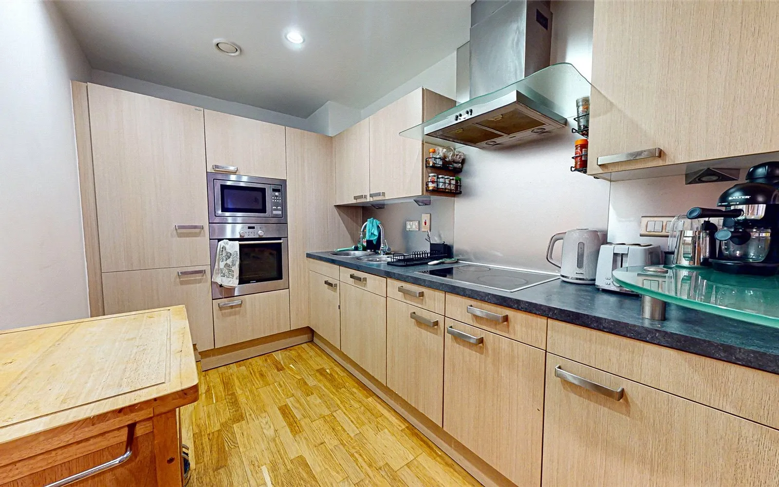 2 bedroom apartment to rent - Bentley Hurst