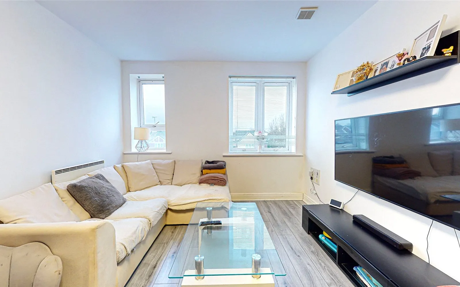 2 bedroom apartment for sale - Bentley Hurst