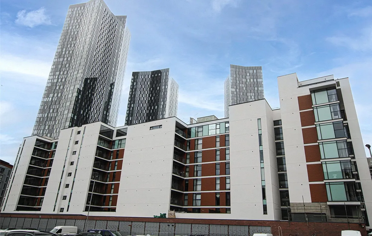 2 bedroom apartment to rent - Bentley Hurst