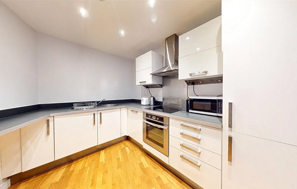 2 bedroom apartment to rent - Bentley Hurst