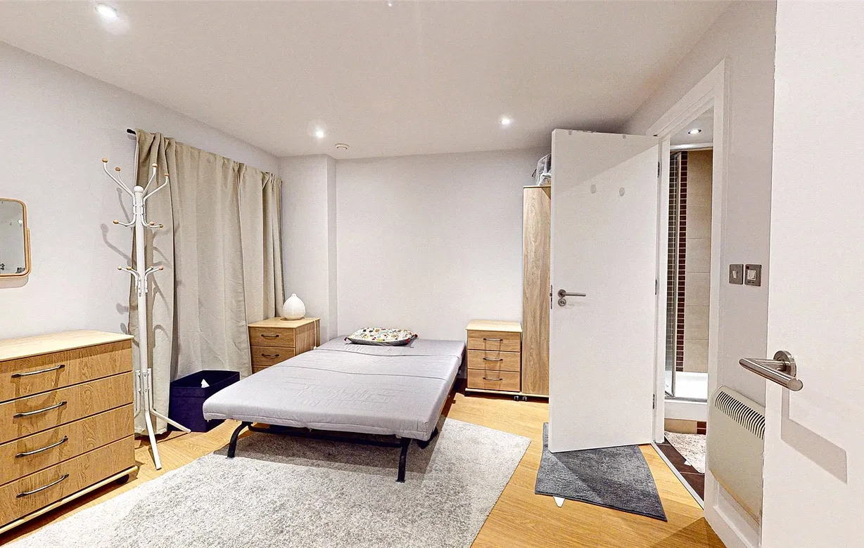 2 bedroom apartment to rent - Bentley Hurst