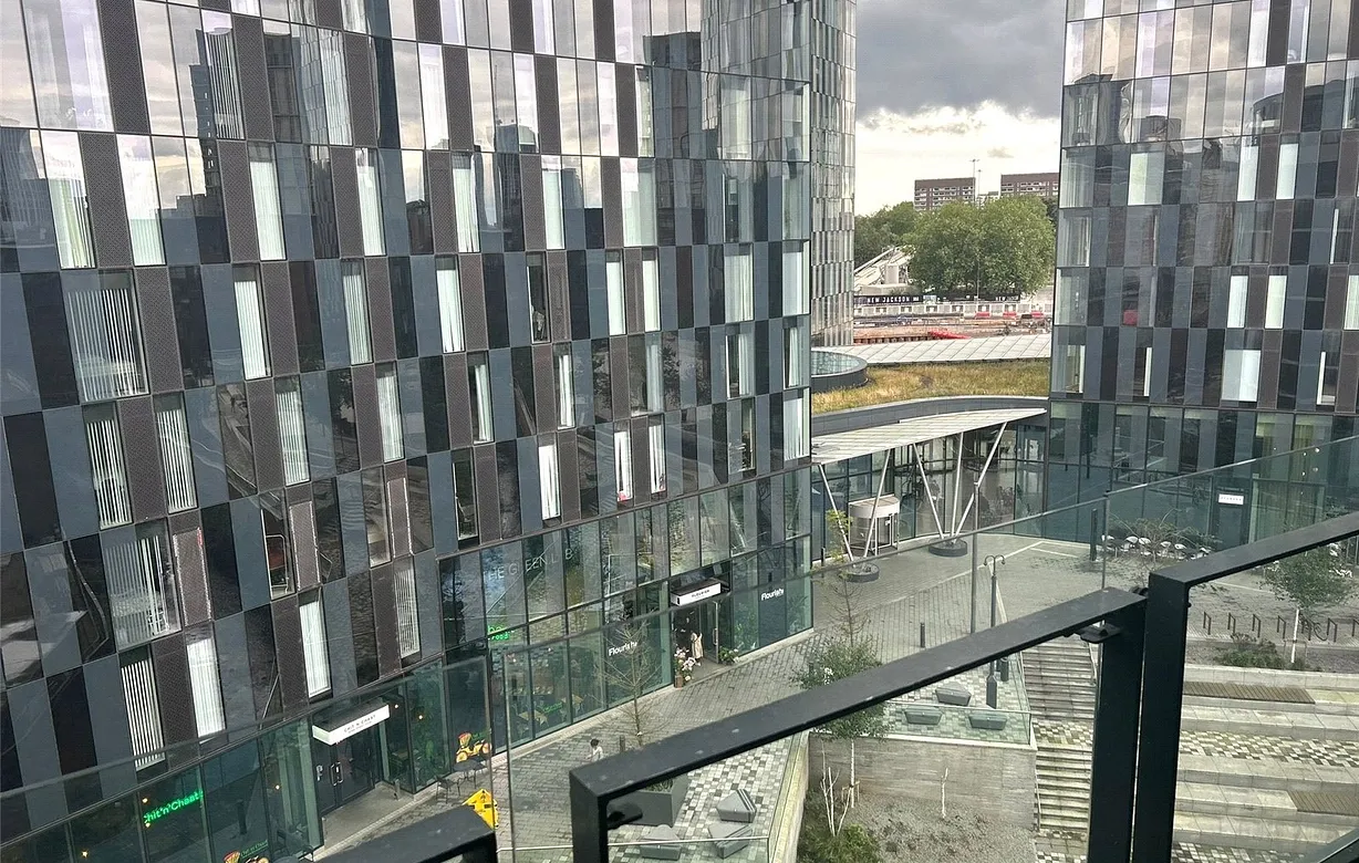 2 bedroom apartment to rent - Bentley Hurst