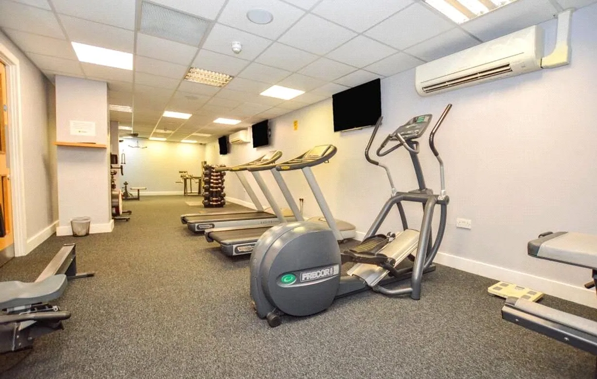 2 bedroom apartment to rent - Bentley Hurst