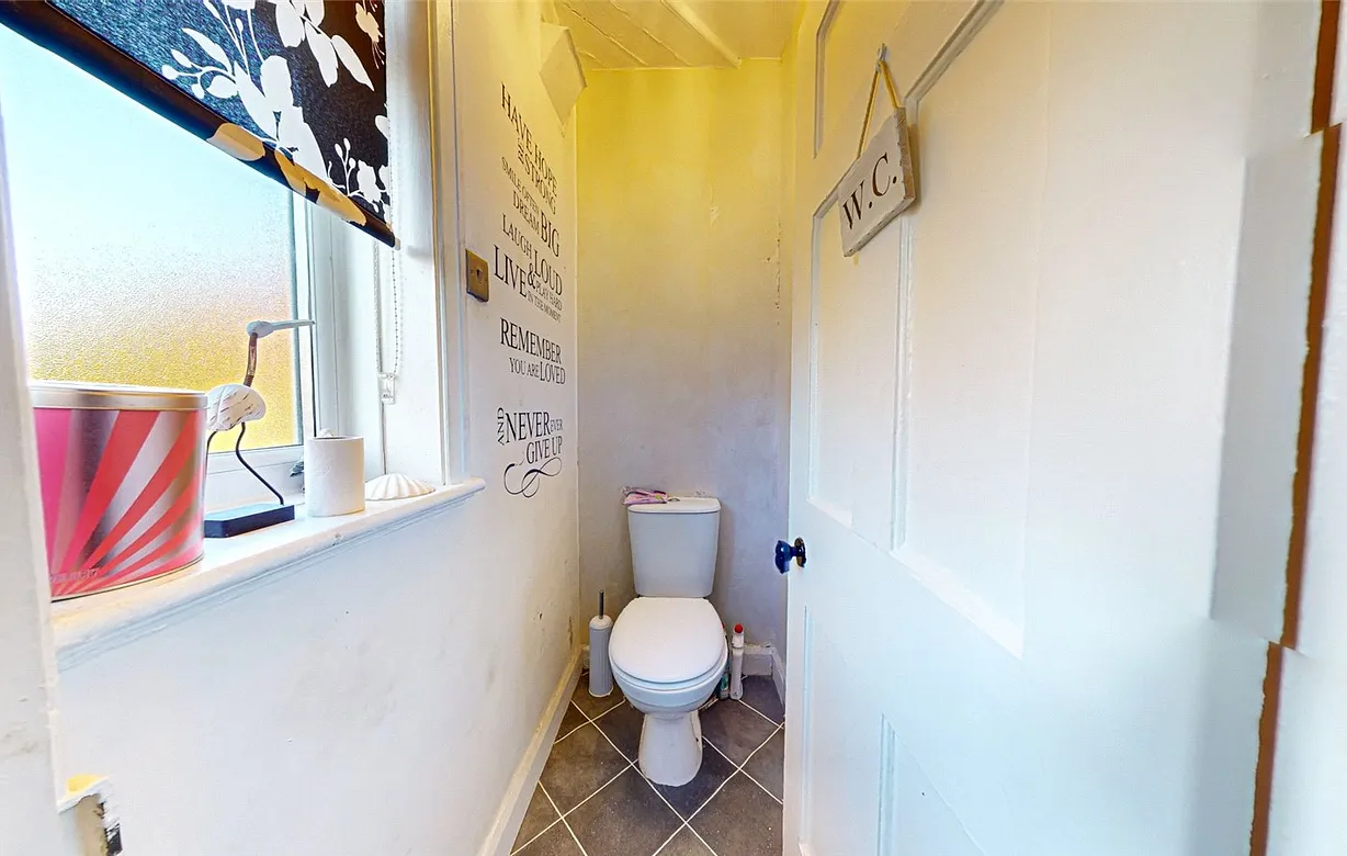 3 bedroom house for sale - Bentley Hurst