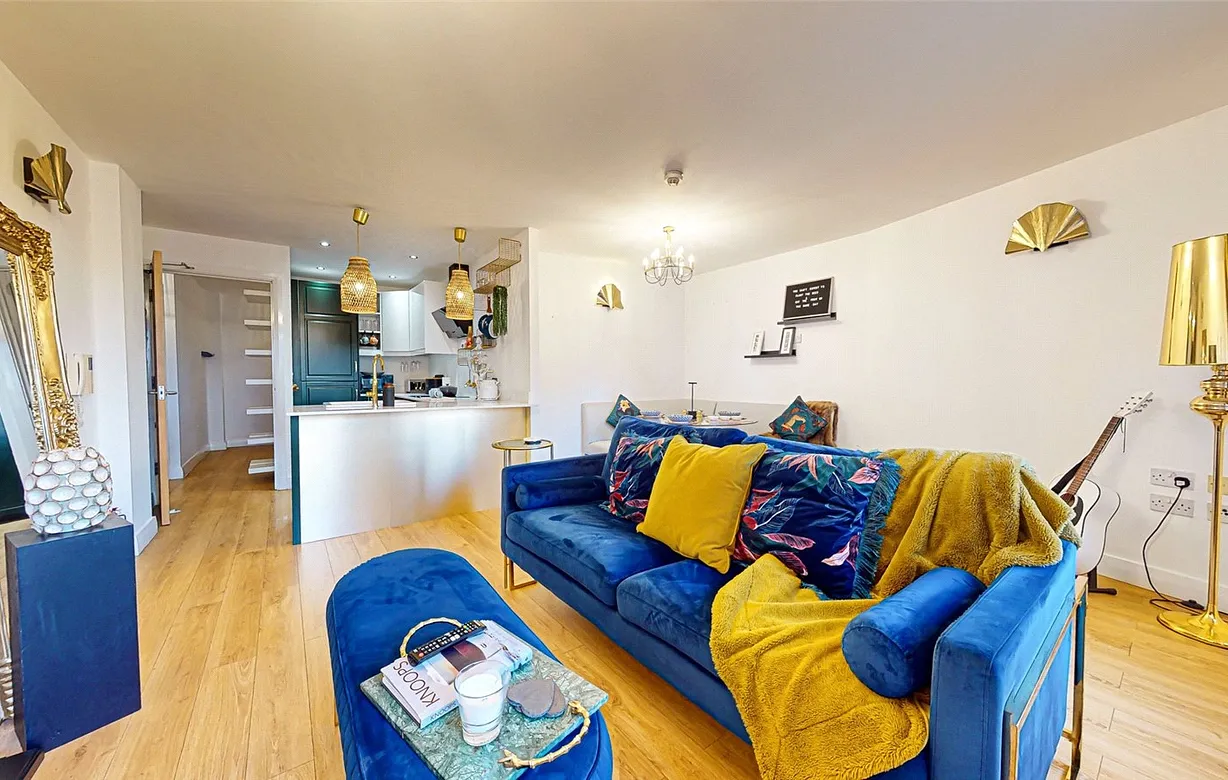 2 bedroom apartment for sale - Bentley Hurst