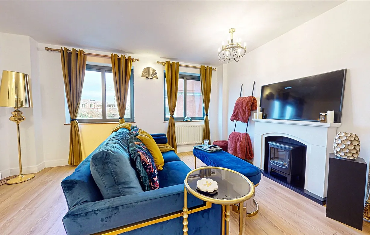 2 bedroom apartment for sale - Bentley Hurst