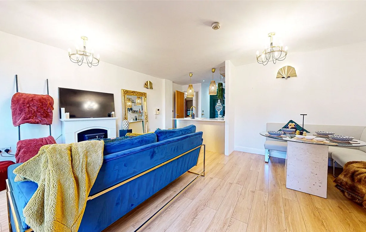 2 bedroom apartment for sale - Bentley Hurst