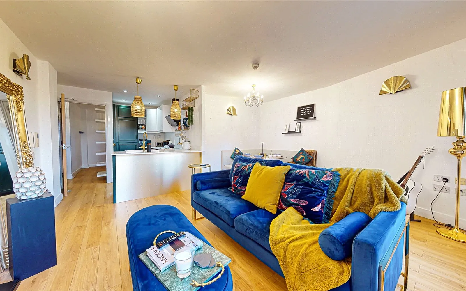 2 bedroom apartment for sale - Bentley Hurst