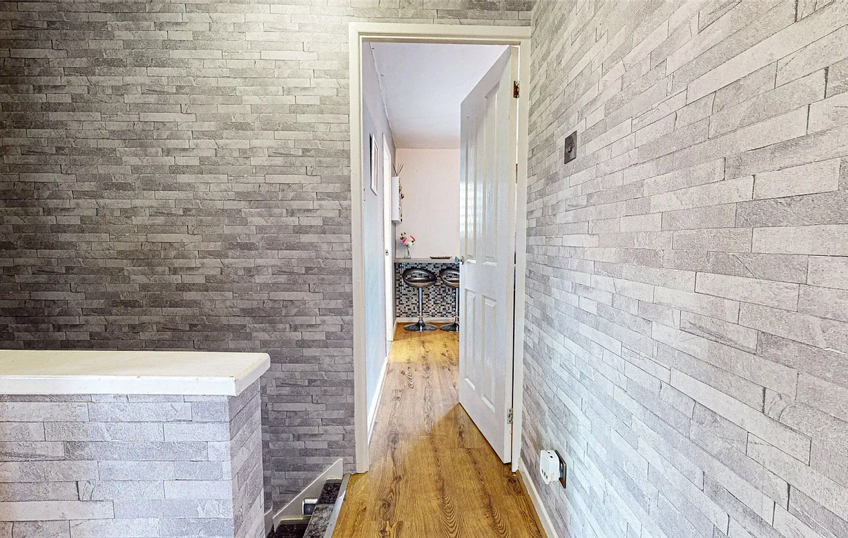 2 bedroom maisonette for sale - Bentley Hurst