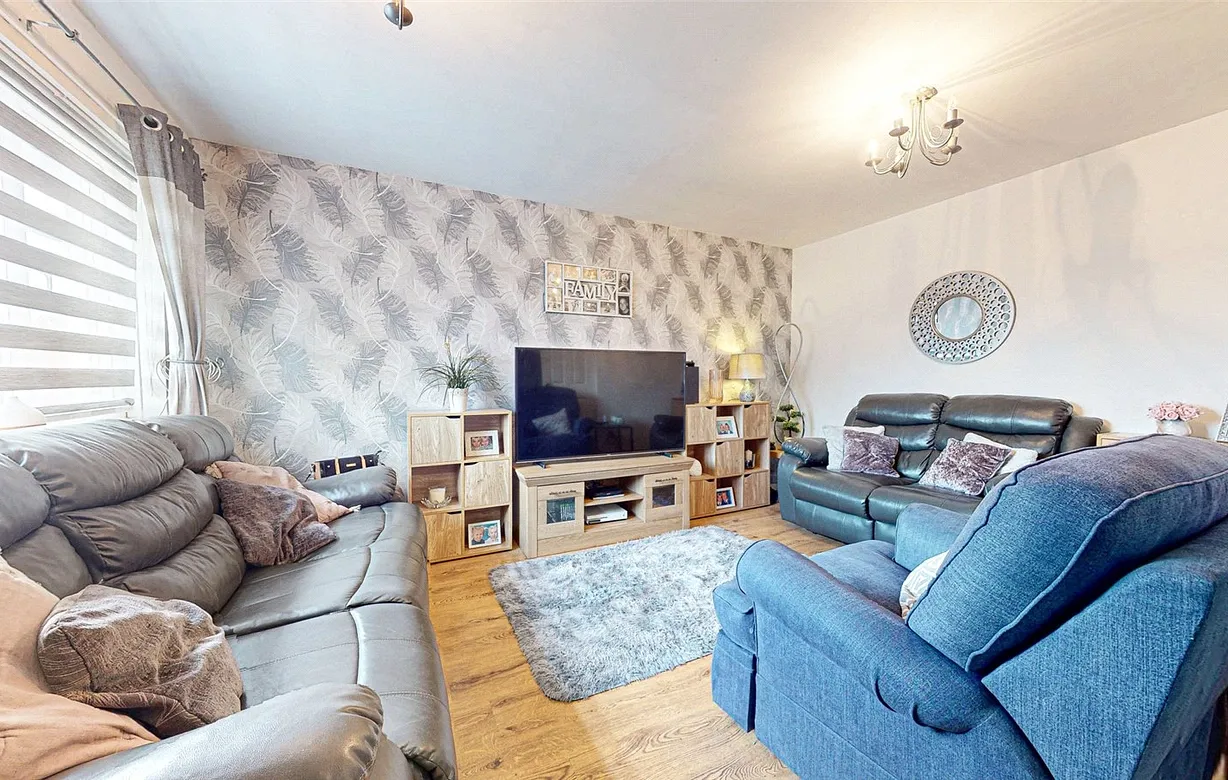 2 bedroom maisonette for sale - Bentley Hurst