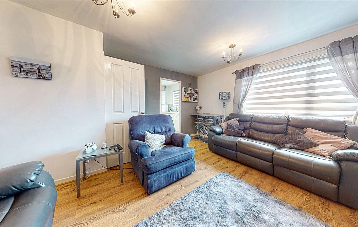 2 bedroom maisonette for sale - Bentley Hurst