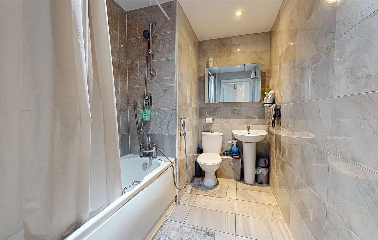 2 bedroom apartment for sale - Bentley Hurst