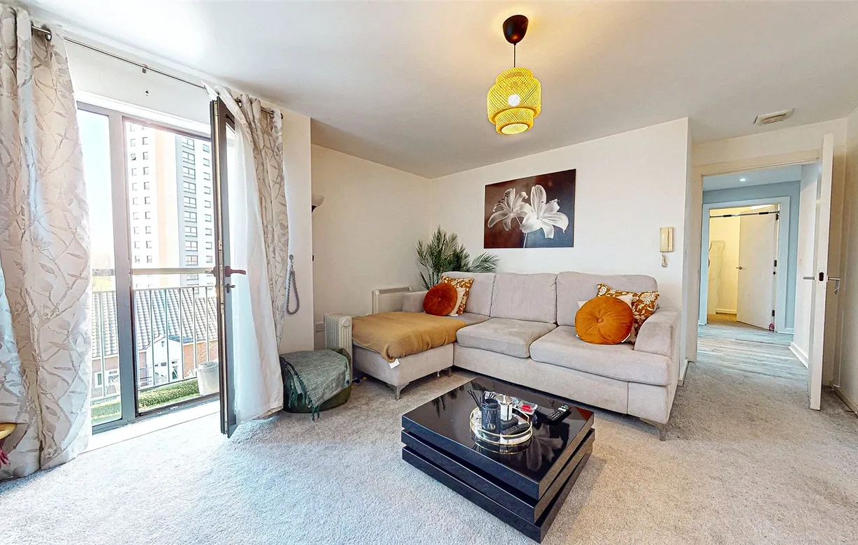 2 bedroom apartment for sale - Bentley Hurst
