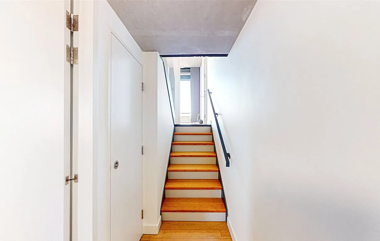 2 bedroom apartment to rent - Bentley Hurst