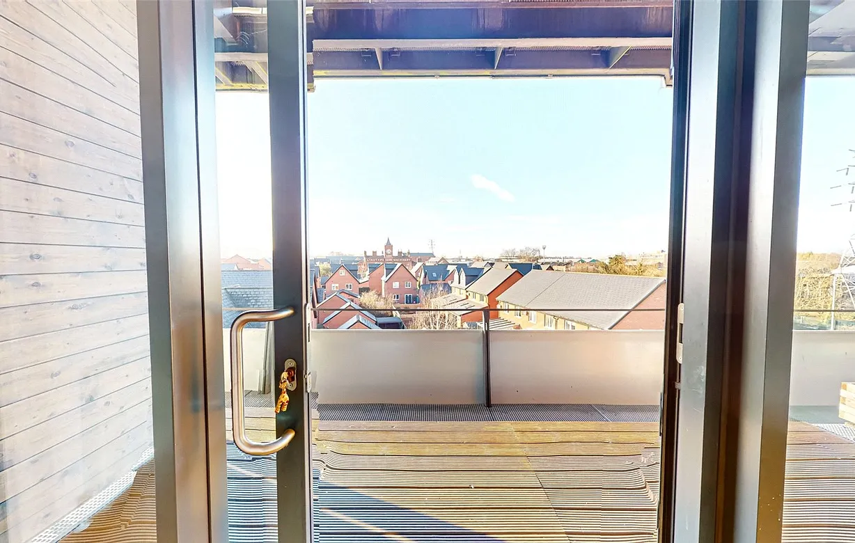 2 bedroom apartment to rent - Bentley Hurst