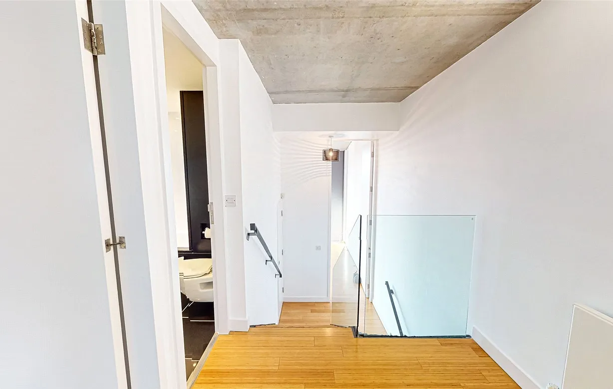 2 bedroom apartment to rent - Bentley Hurst