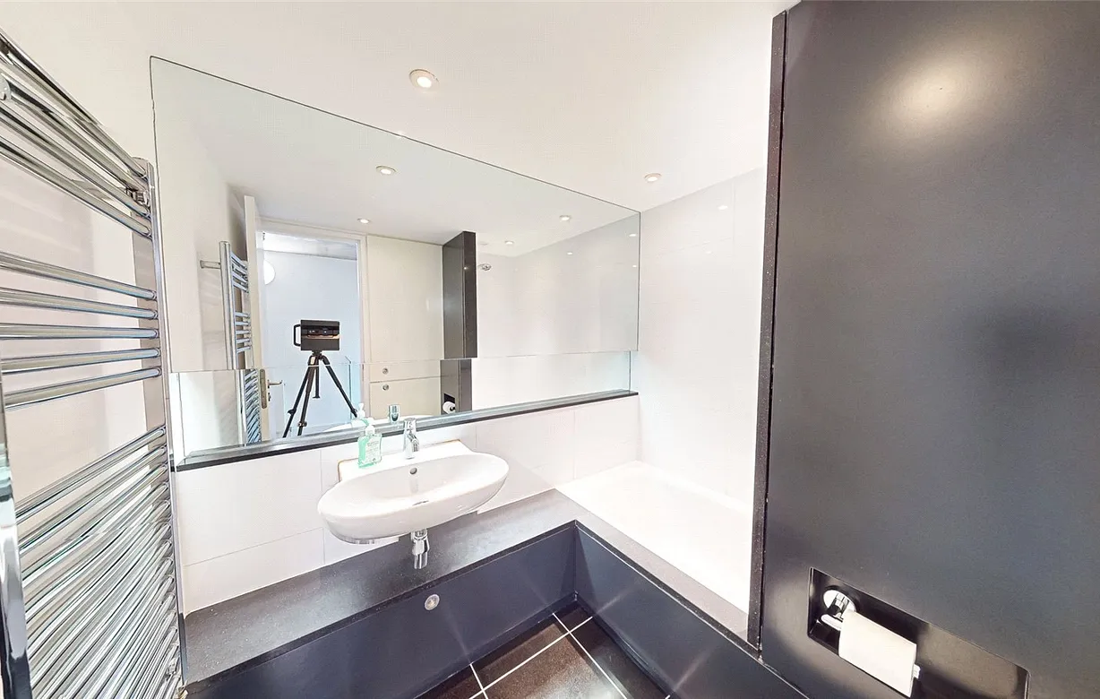 2 bedroom apartment to rent - Bentley Hurst