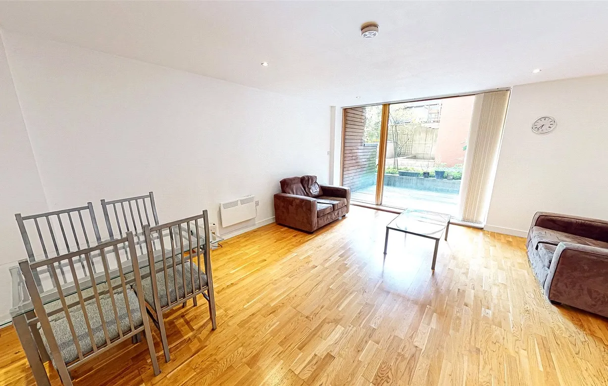 2 bedroom apartment for sale - Bentley Hurst