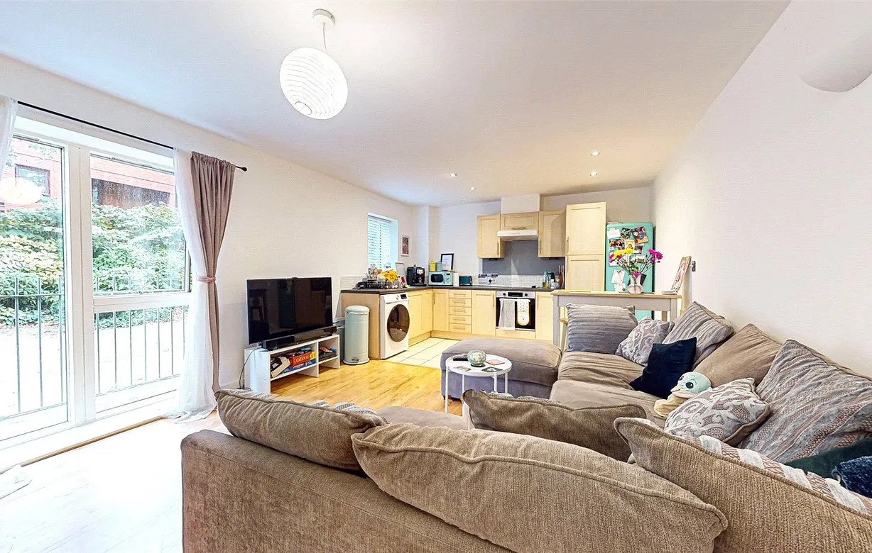 2 bedroom apartment for sale - Bentley Hurst