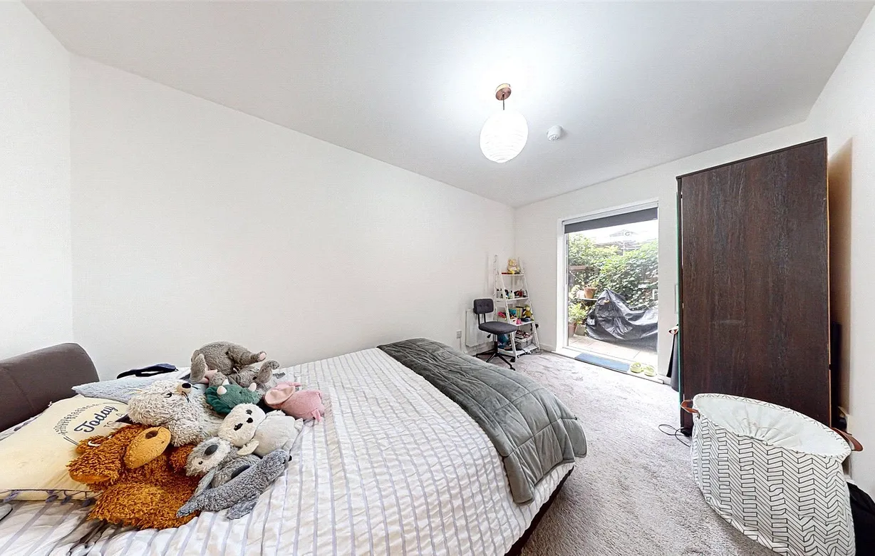 2 bedroom apartment for sale - Bentley Hurst