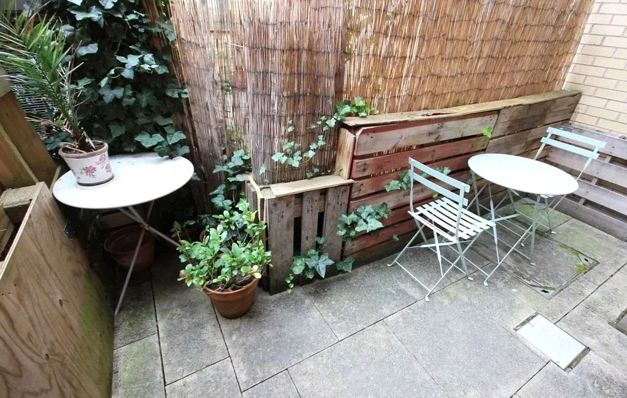 2 bedroom apartment for sale - Bentley Hurst