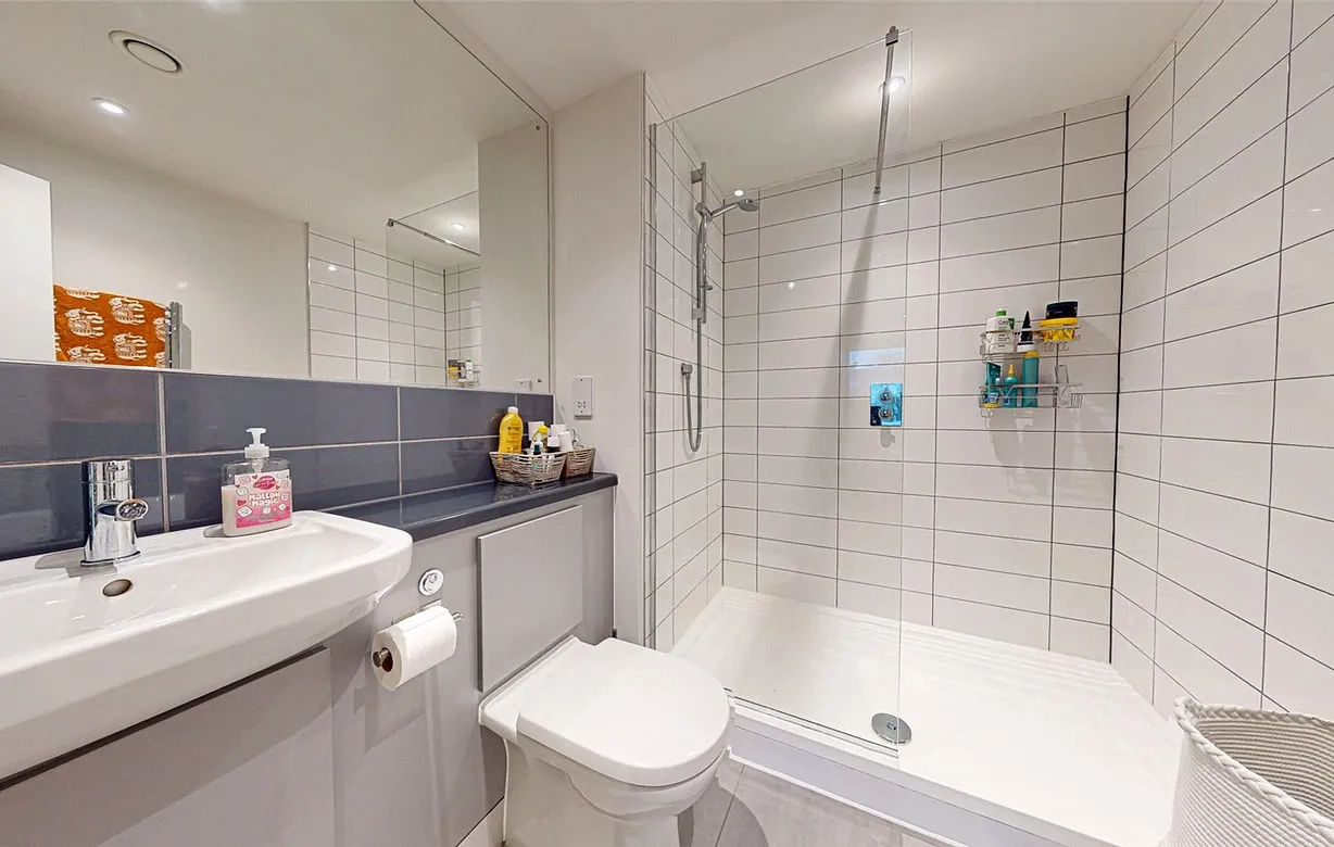 2 bedroom apartment for sale - Bentley Hurst