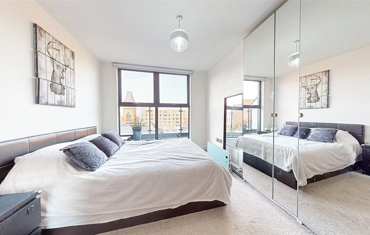 2 bedroom apartment for sale - Bentley Hurst