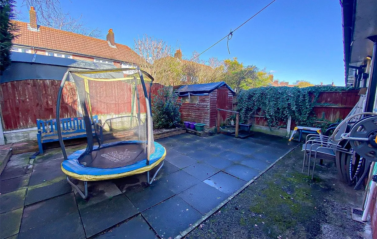 3 bedroom house for sale - Bentley Hurst