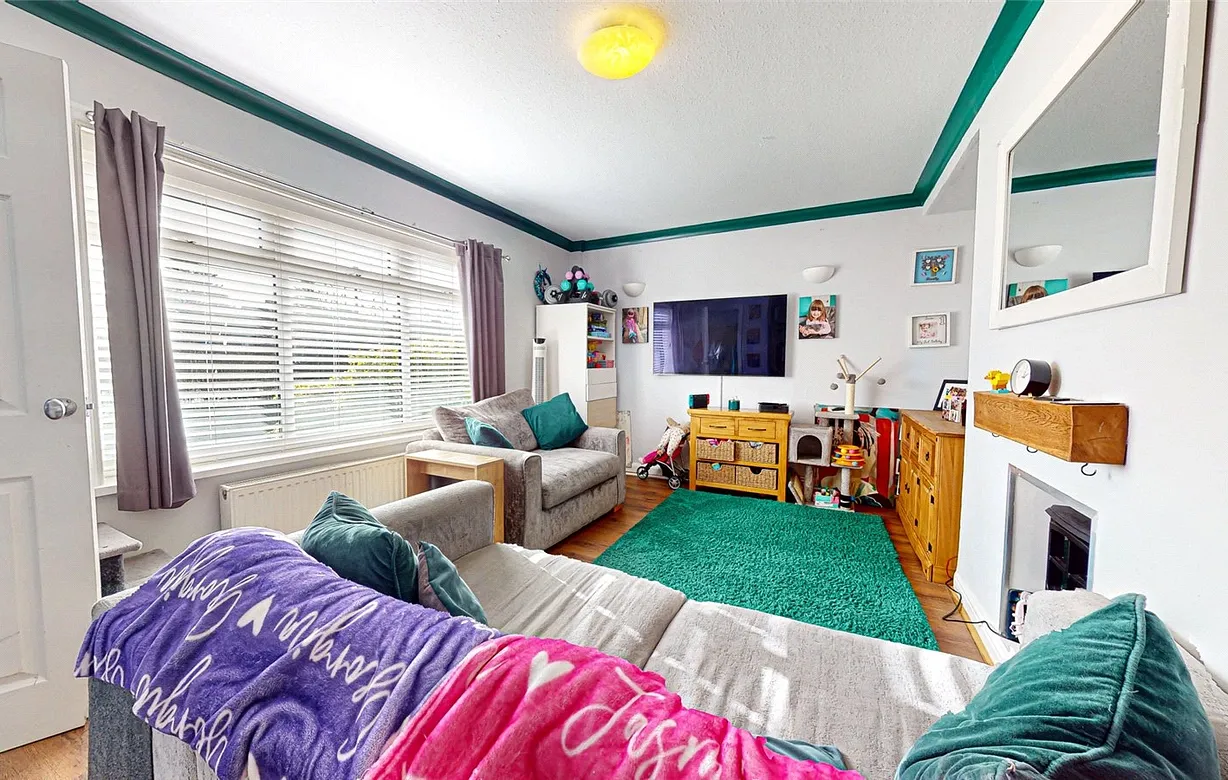 3 bedroom house for sale - Bentley Hurst