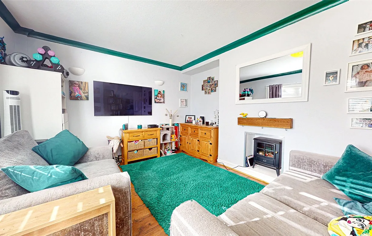 3 bedroom house for sale - Bentley Hurst