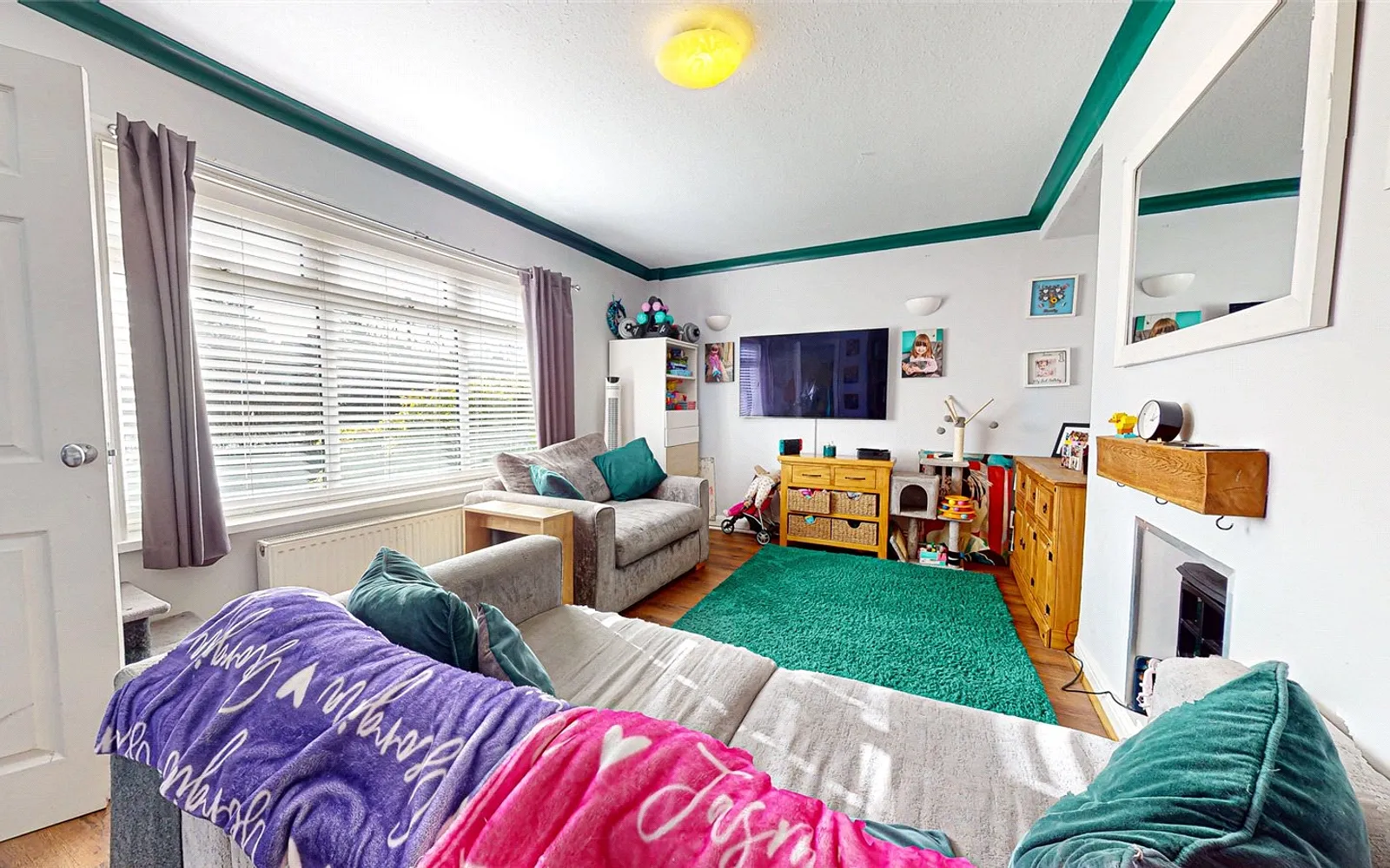 3 bedroom house for sale - Bentley Hurst